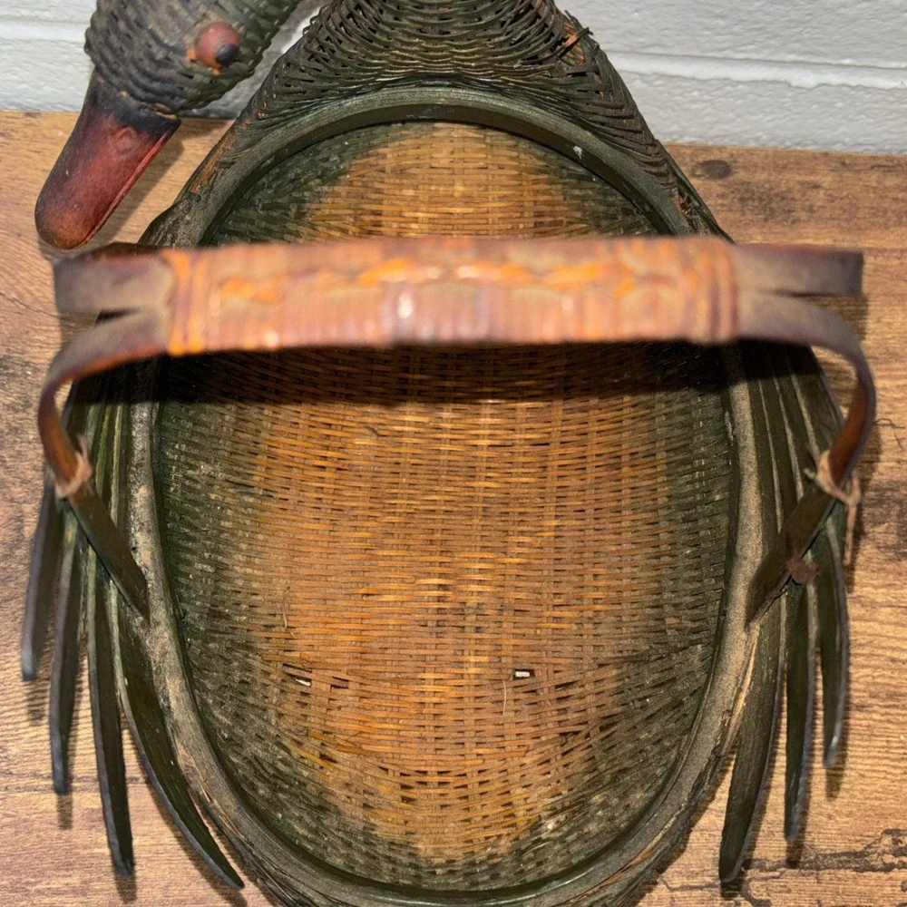 Vtg Ben Rickert Inc. Green Woven Wicker Swan/Duck Bamboo Basket Zhejiang China